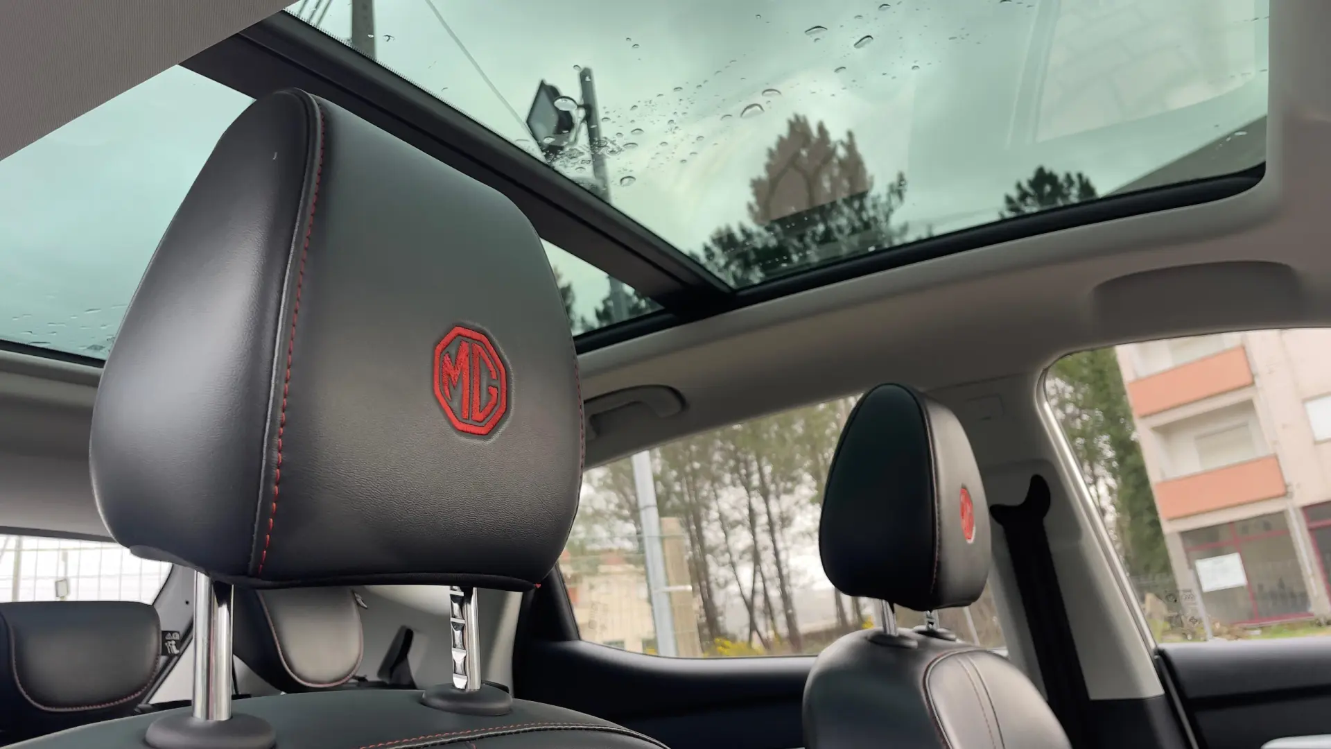 MG ZS 1.0 T-GDI Luxury 12