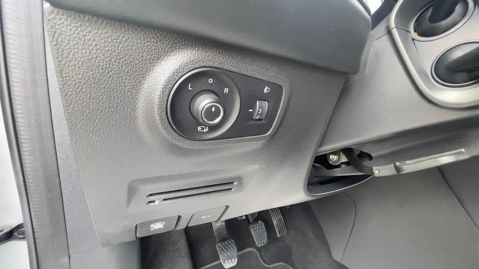 MG ZS 1.0 T-GDI Luxury 17