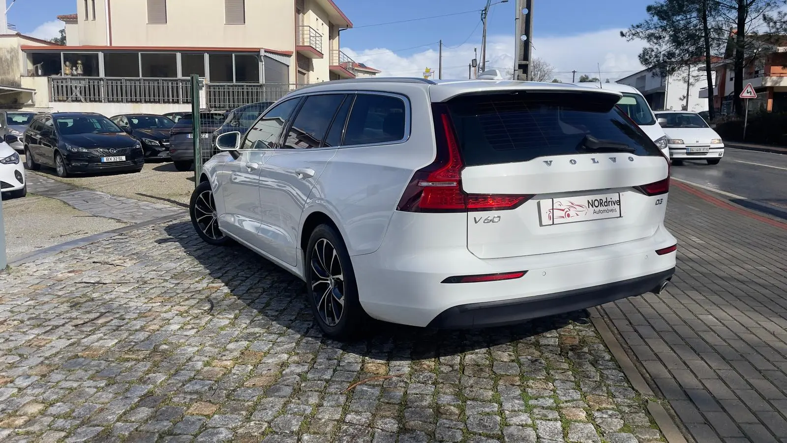 Volvo V60 D3 Momentum Pro 6