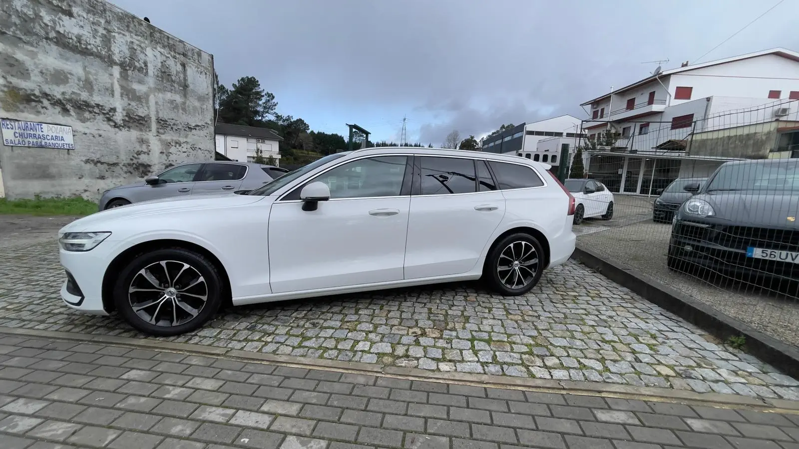 Volvo V60 D3 Momentum Pro 8