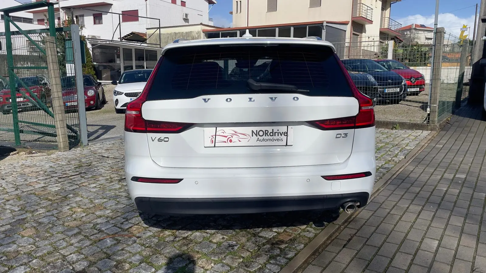 Volvo V60 D3 Momentum Pro 3