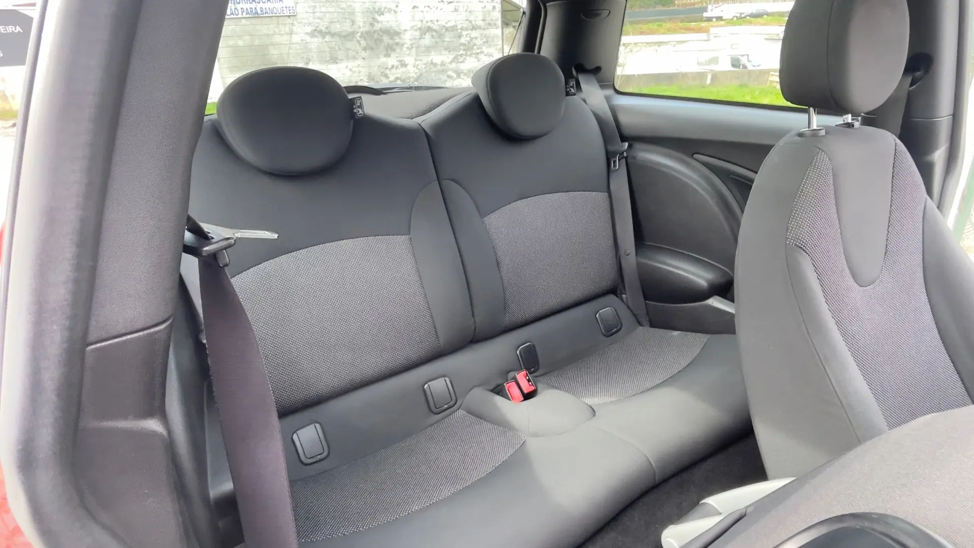 MINI 3 Portas Cooper D 22