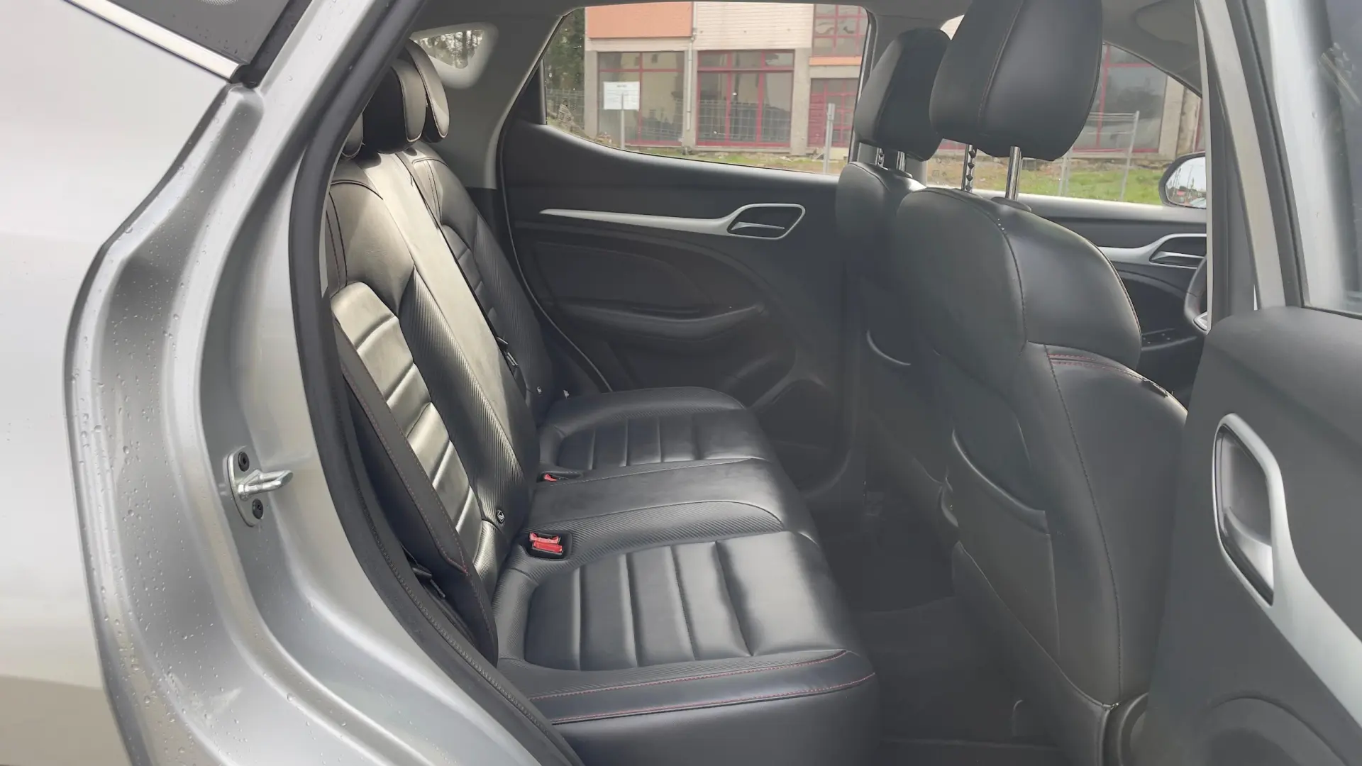 MG ZS 1.0 T-GDI Luxury 13