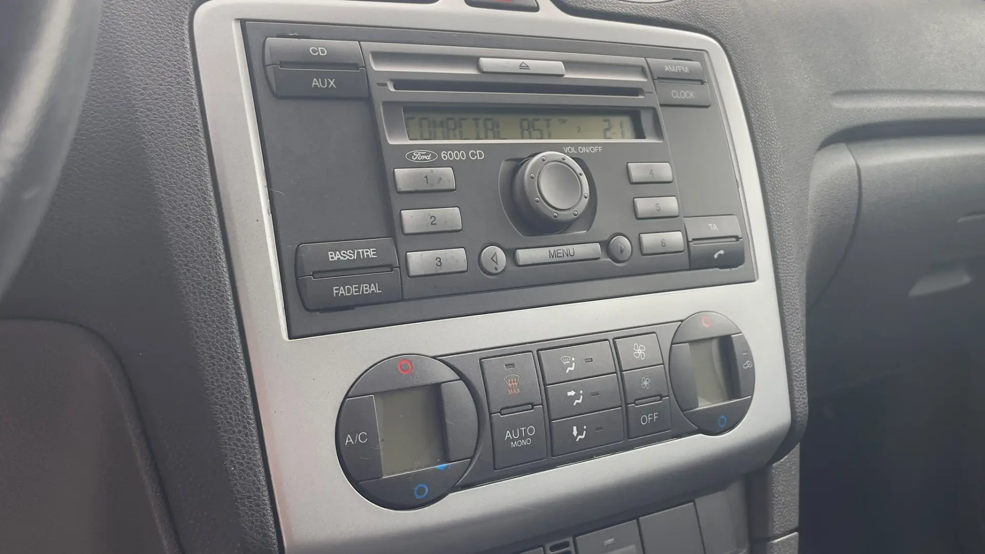 Ford Focus 1.6 TDCi Sport 11
