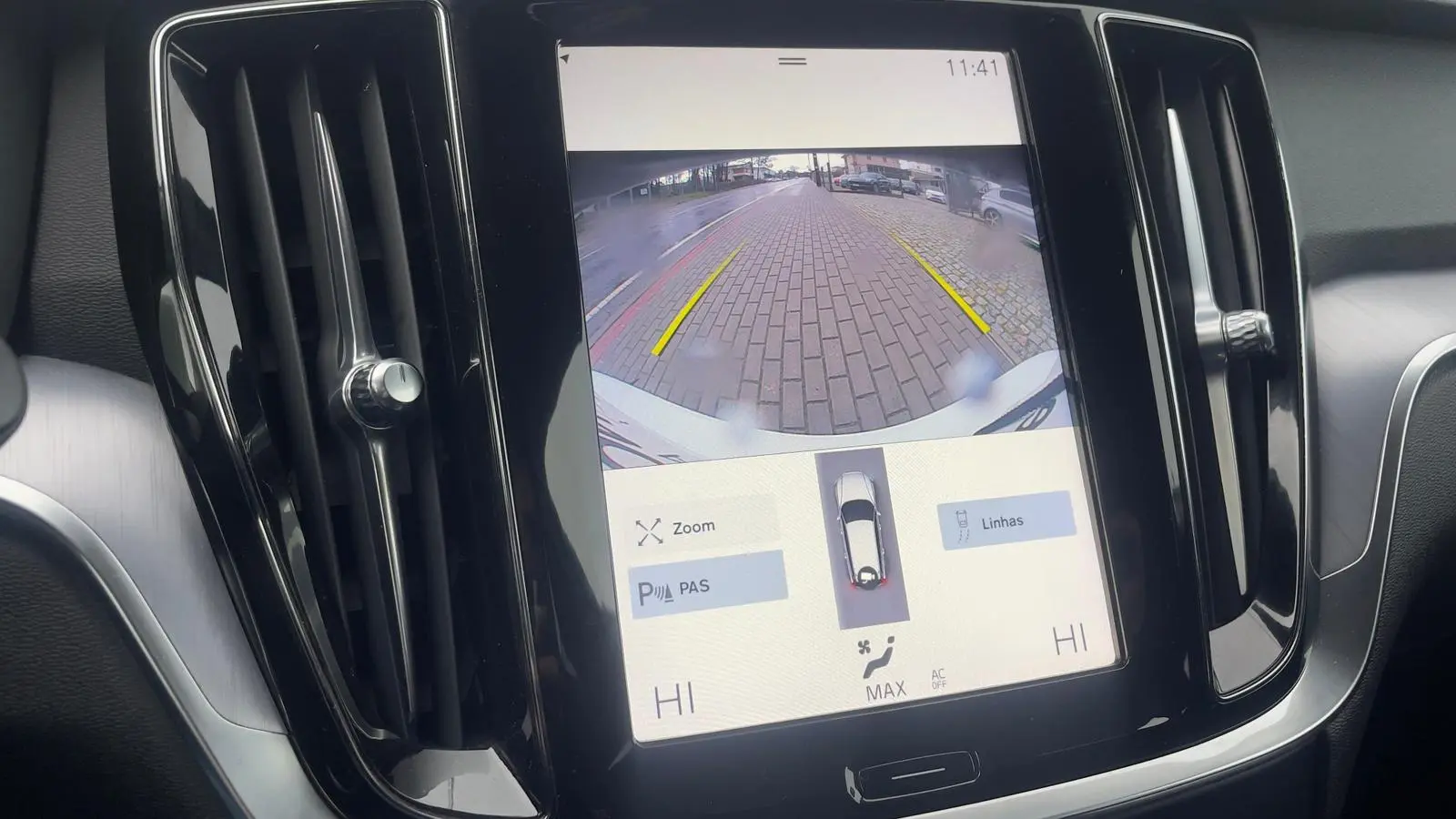 Volvo V60 D3 Momentum Pro 12