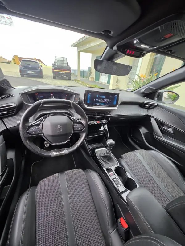 Peugeot 208 1.2 PureTech GT Line 7