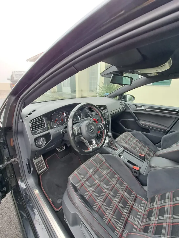 Volkswagen Golf 2.0 TSi GTi DSG Performance 7