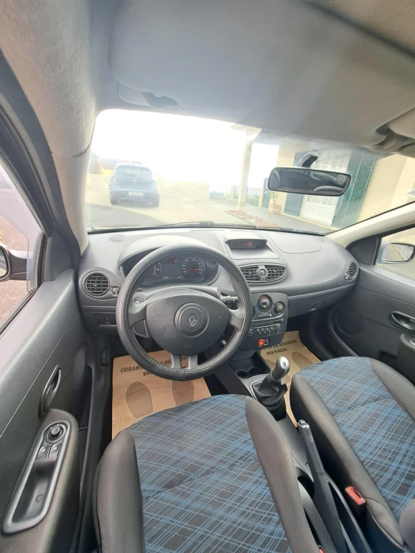 Renault Clio null 9