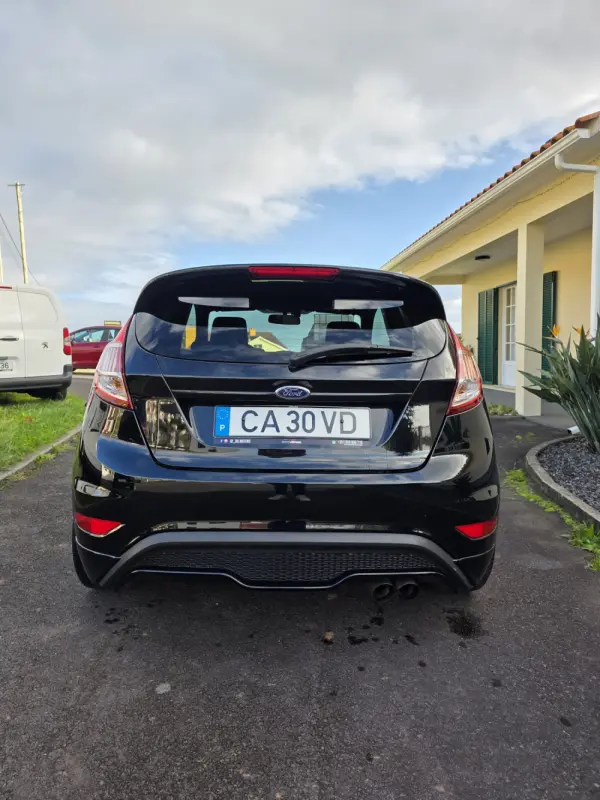 Ford Fiesta 1.6 T ST 5
