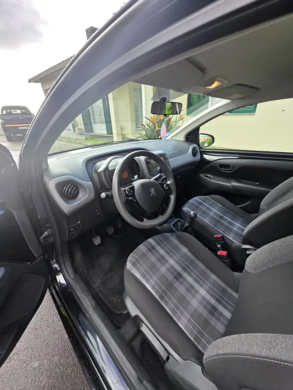 Peugeot 108 8