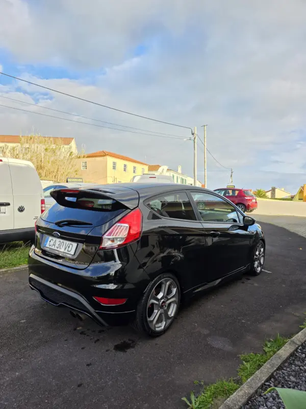 Ford Fiesta 1.6 T ST 4