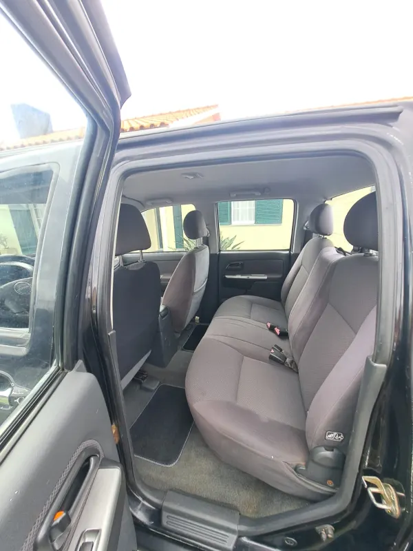 Isuzu D-Max 9