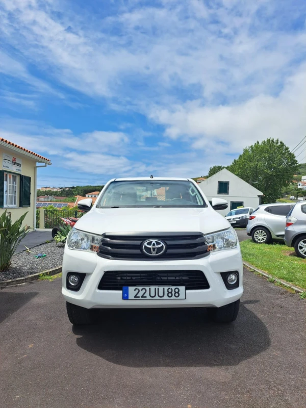Toyota Hilux null 2