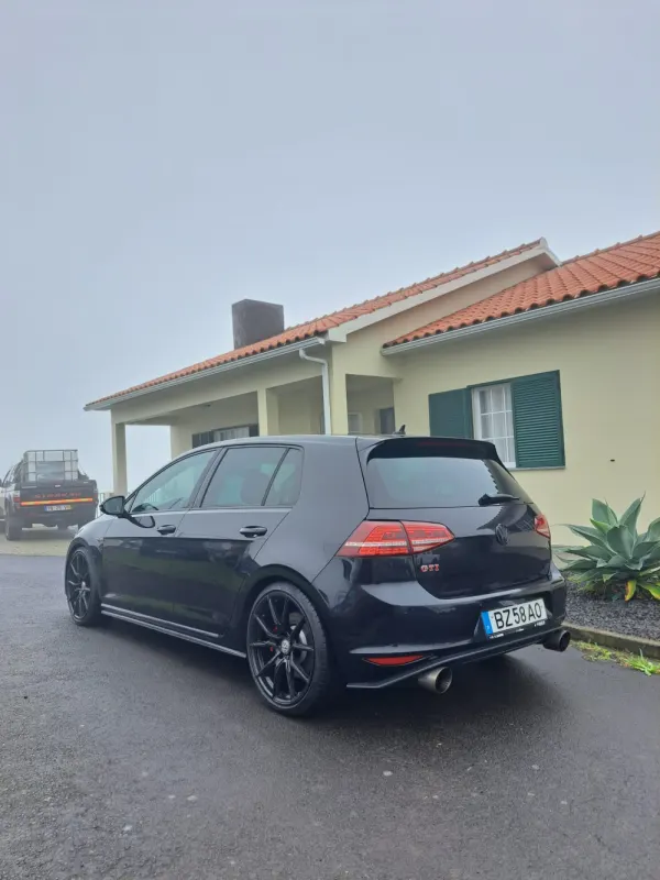 Volkswagen Golf 2.0 TSi GTi DSG Performance 6