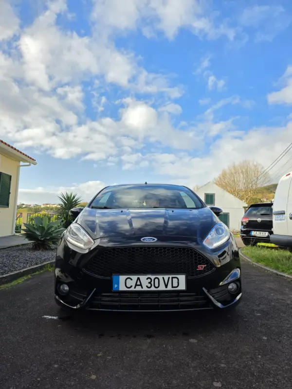 Ford Fiesta 1.6 T ST 2