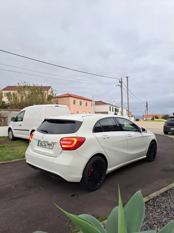 Mercedes-Benz A 180 4