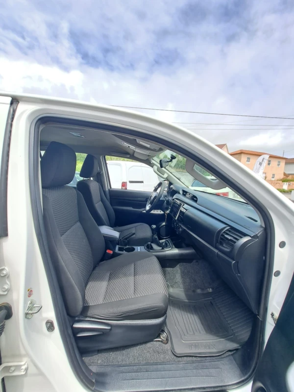Toyota Hilux null 13