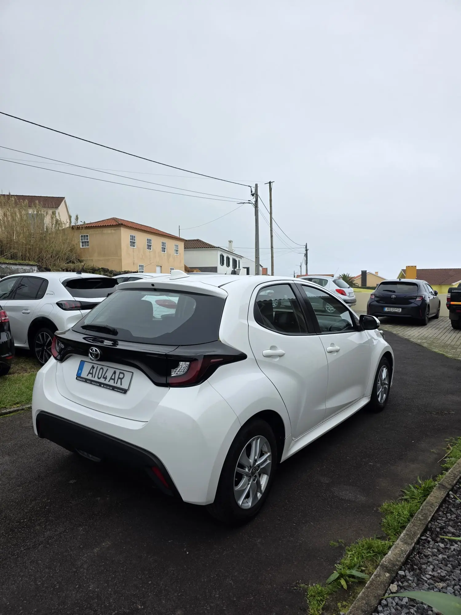 Toyota Yaris 1.0 VVT-i Comfort Plus 4