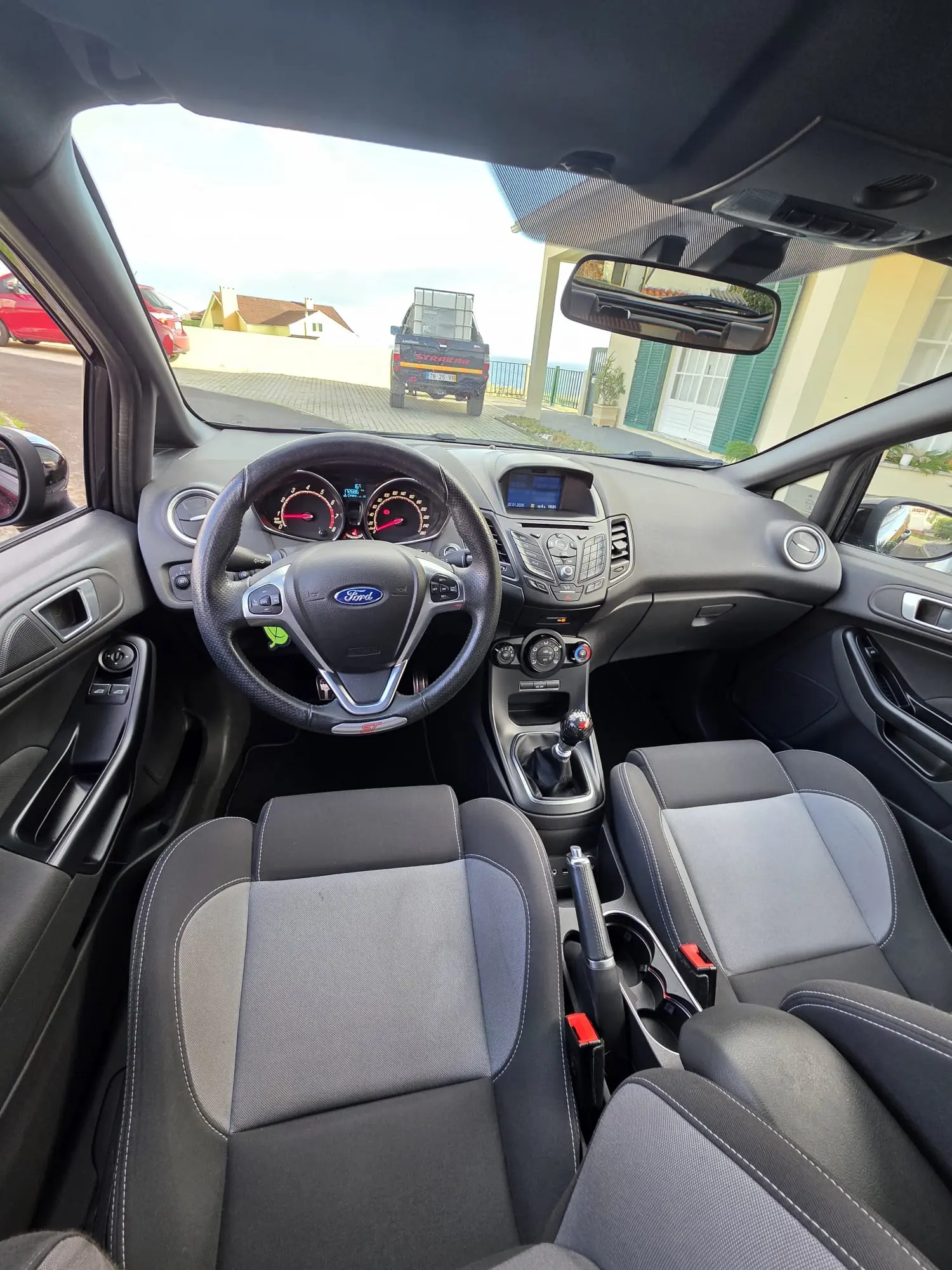 Ford Fiesta 1.6 T ST 8