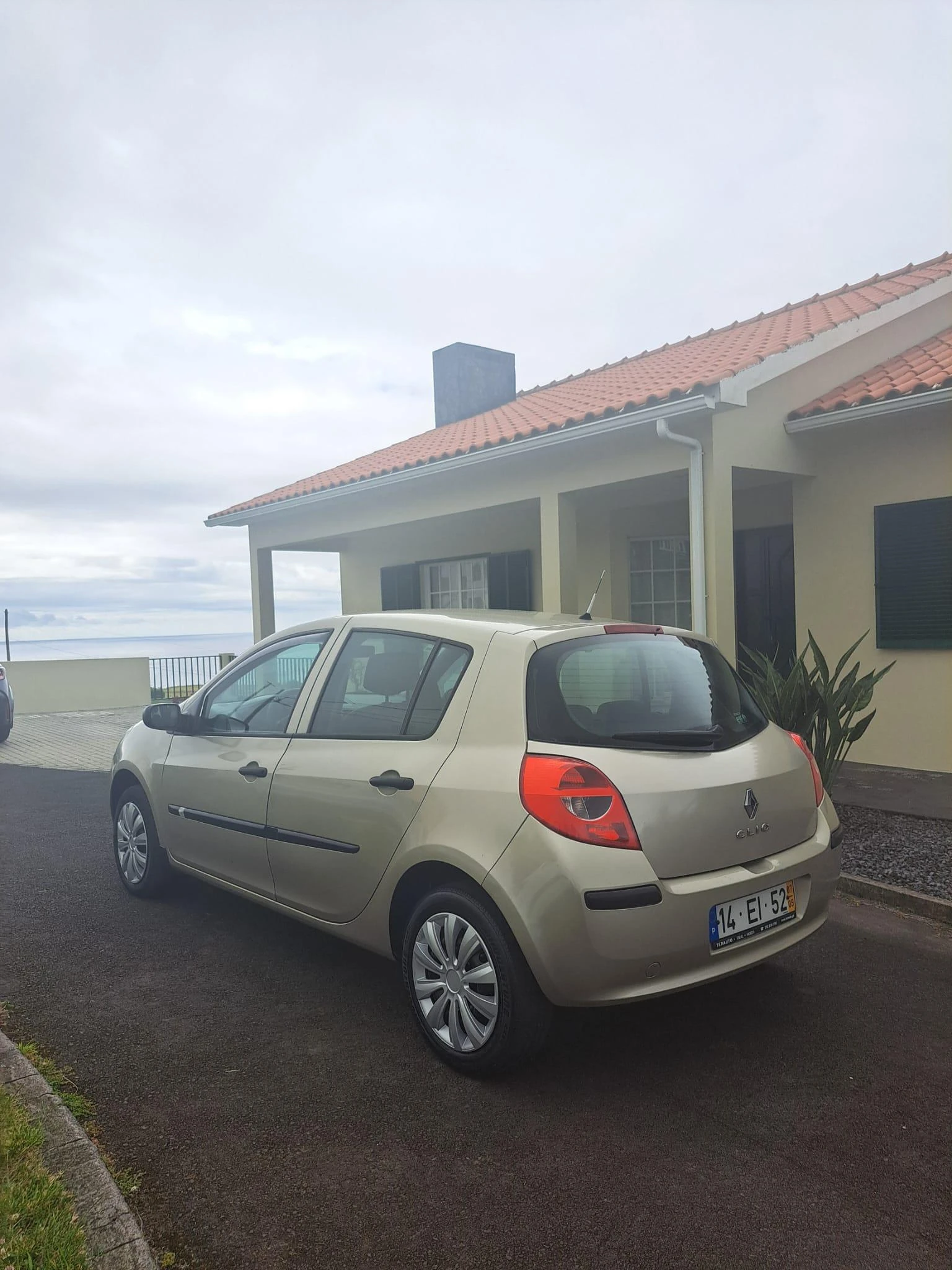 Renault Clio null 6