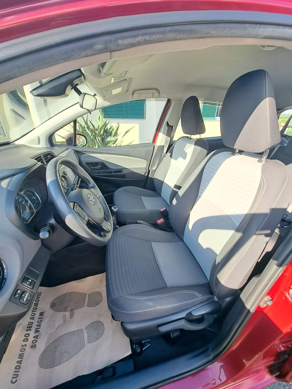 Toyota Yaris 9