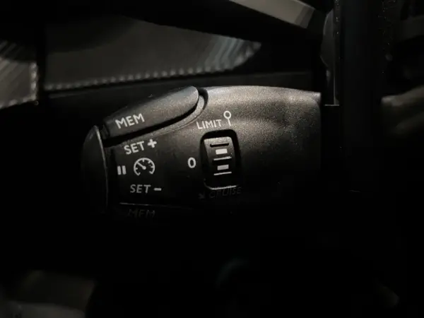 Peugeot 2008 1.5 BlueHDi Active Pack 26