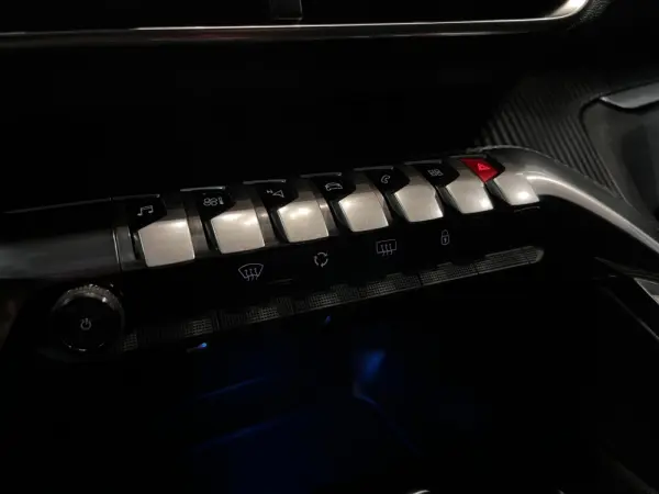 Peugeot 3008 BlueHDi 130 Stop & Start EAT8 Active 14