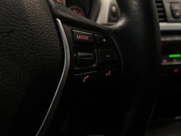 BMW 318 d Line Sport 25