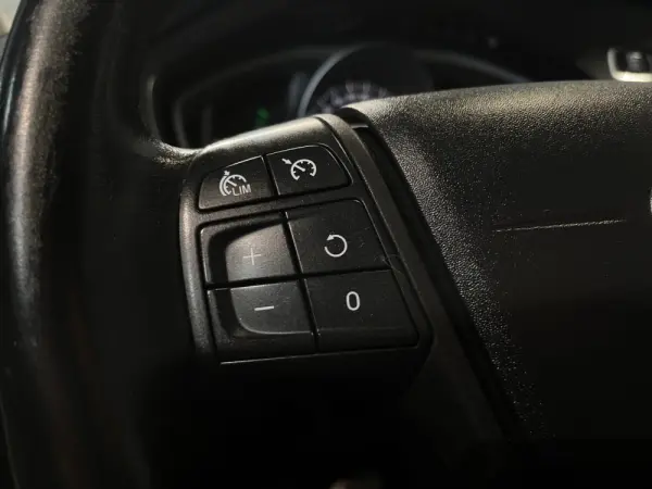 Volvo V40 18