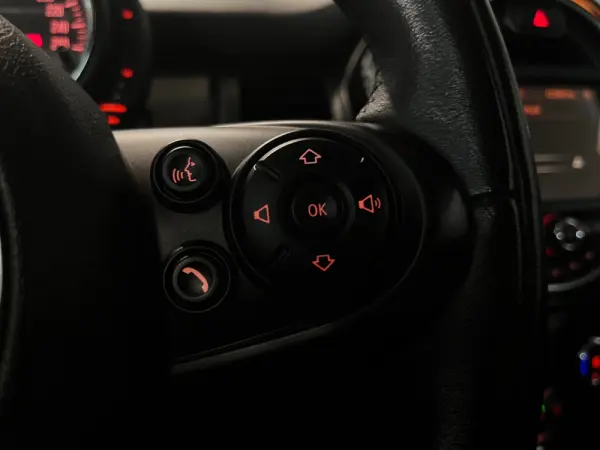 MINI 3 Portas One D 24