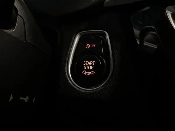 BMW 318 d Line Sport 21