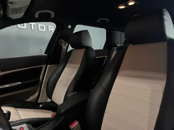Alfa Romeo 159 Sportwagon 2.0 JTDm Progression 11