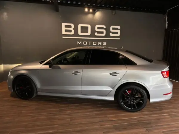 Audi A3 Limousine 1.6 TDI S-line 17