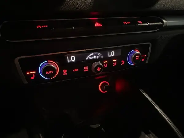 Audi A3 Limousine 1.6 TDI S-line 28