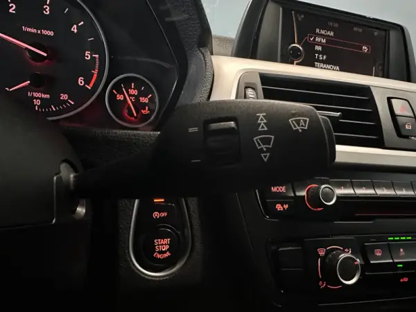 BMW 318 d Line Sport 21