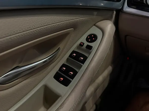BMW 520 d Line Luxury Auto 27