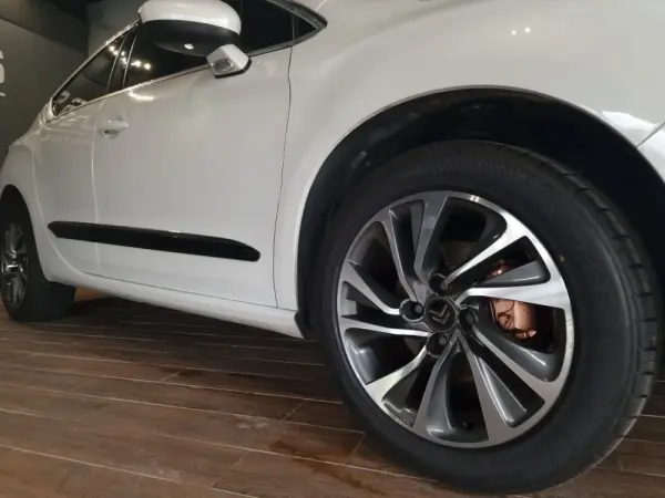 Citroen DS4 1.6 BlueHDi So Chic 7