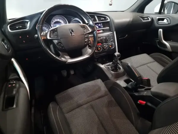 Citroen DS4 1.6 BlueHDi So Chic 20