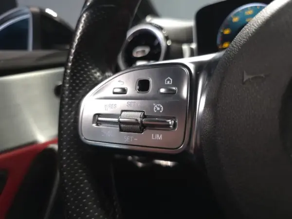Mercedes-Benz A 180 d AMG Line Aut. 25