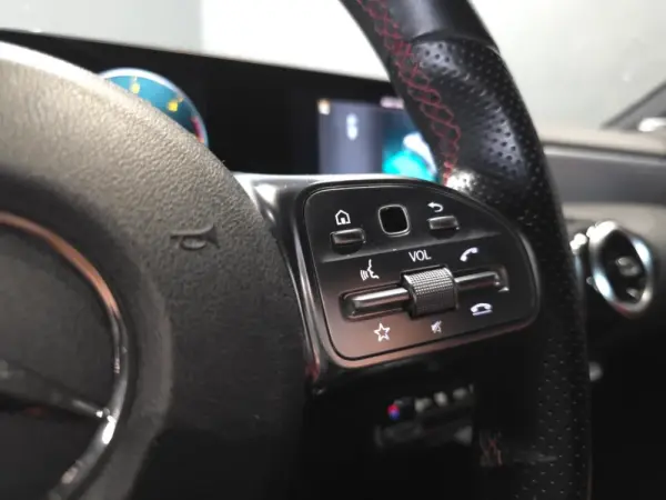 Mercedes-Benz A 180 d AMG Line Aut. 26