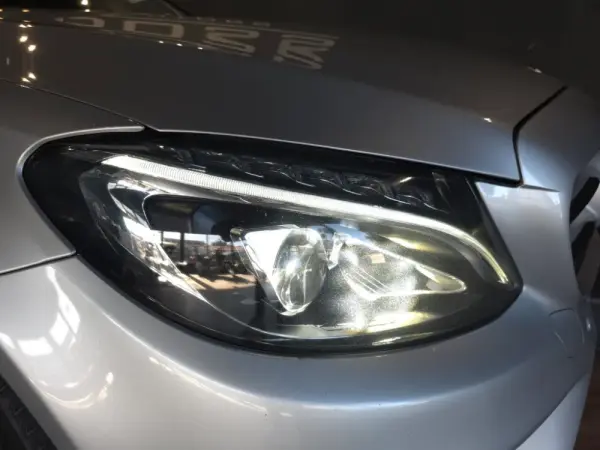 Mercedes-Benz C 200 BlueTEC AMG Line 6