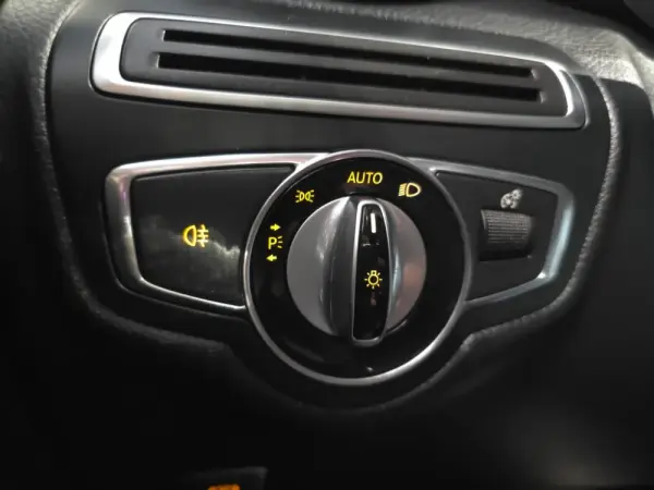 Mercedes-Benz C 200 BlueTEC AMG Line 32