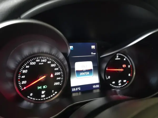 Mercedes-Benz C 200 BlueTEC AMG Line 33