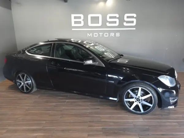 Mercedes-Benz C 220 Outro 8