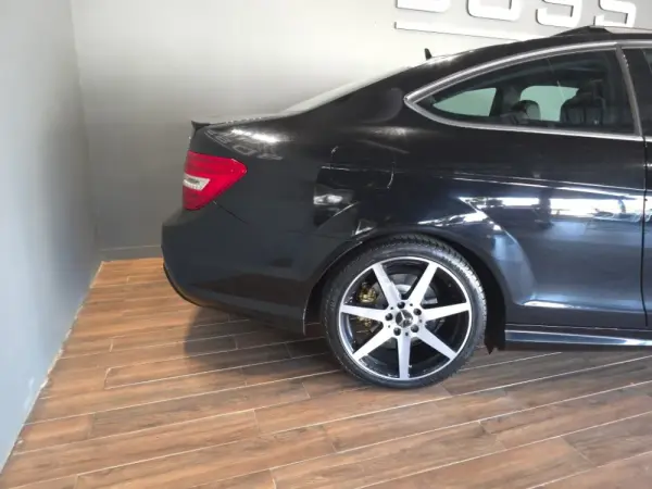 Mercedes-Benz C 220 Outro 9