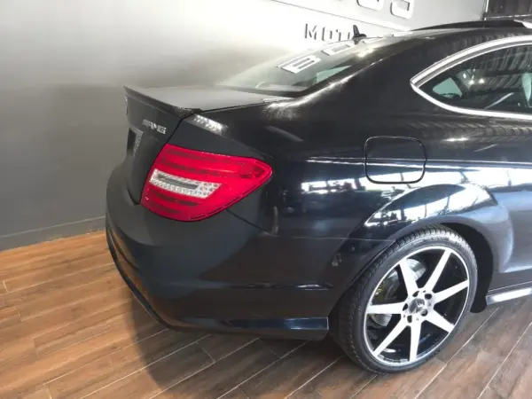 Mercedes-Benz C 220 Outro 10