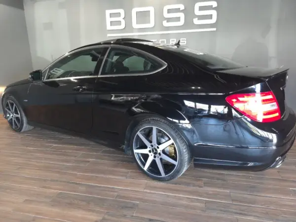 Mercedes-Benz C 220 Outro 15