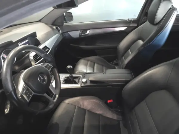 Mercedes-Benz C 220 Outro 17