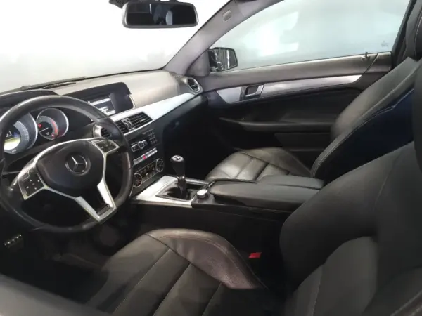 Mercedes-Benz C 220 Outro 18