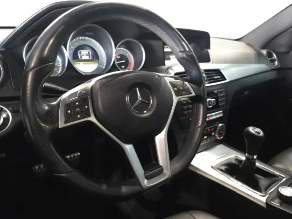 Mercedes-Benz C 220 Outro 20